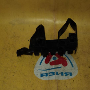 Крепление бампера Honda Fit GE6 '2007-2010 перед, прав