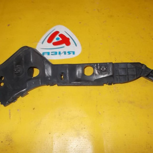 Крепление бампера Toyota Platz NCP12 '2003- перед, лев