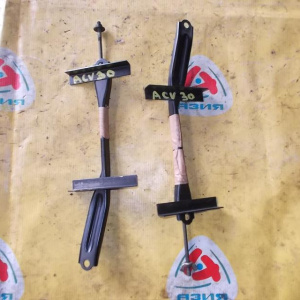 Крепление аккумулятора Toyota Camry ACV30