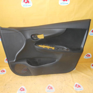 Обшивка двери Toyota Corolla Axio/Corolla Fielder ZRE140 перед, прав