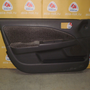 Обшивка двери Toyota Corona ST210 перед, лев