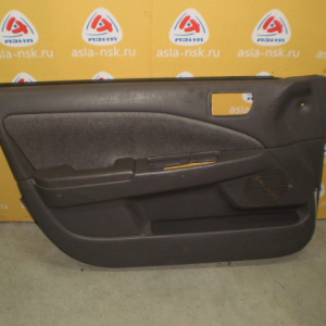 Обшивка двери Toyota Corona ST210 перед, лев