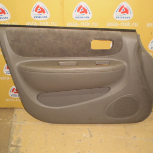 Обшивка двери Toyota Corolla Spacio AE110 перед, лев