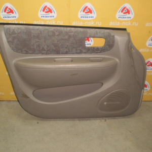 Обшивка двери Toyota Corolla Spacio AE110 перед, лев