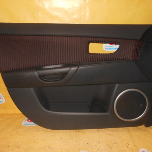 Обшивка двери Mazda Axela BK5P перед, лев