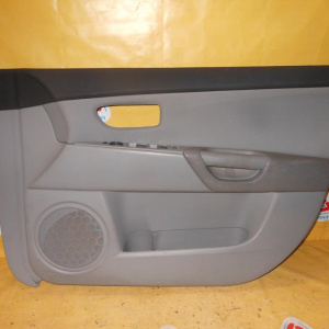 Обшивка двери Mazda Axela BK5P в сборе перед, прав