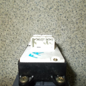 Пульт стеклоподъемника TOYOTA Lite Ace Noah/Town Ace Noah #R40/#R50 перед, прав гр.пасс.