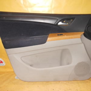 Обшивка двери Honda Odyssey RB1 перед, лев