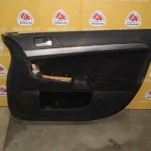 Обшивка двери Mitsubishi Lancer/Galant Fortis CY4A/CX3A перед, прав