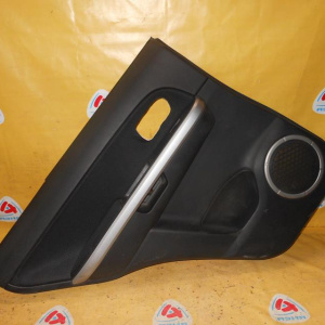 Обшивка двери Suzuki Escudo TD54W зад, лев