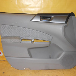 Обшивка двери Subaru Forester SH5 перед, лев