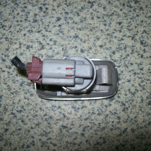 Повторитель в крыло Nissan Wingroad/Primera Y11/P12