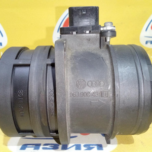 Расходомер Volkswagen Tiguan 5N2/B8/8K2 CAWA/CCZD/CDHB/CDNC 1.8-2.0 TFSI 5к Hitachi AFH60-37