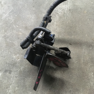 Датчик уровня кузова Nissan Serena C26/C25