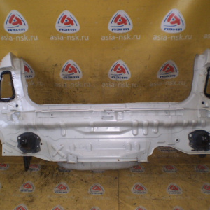 Задняя панель Nissan Bluebird Sylphy QG10 '2000-2003 (Коррозия)