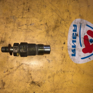 Форсунка Nissan CD17/CD20/CD20-TE Serena C23/N14/Y10 под ключ на 27 ( CD20-TE 2,3,4 цилиндр ) 1660059Y00