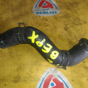 Патрубок  радиатора Toyota Mark II JZX90 1JZ-GE L в F верх.