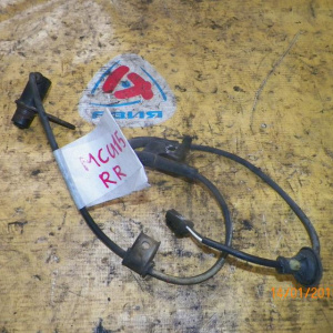 Датчик ABS Toyota Harrier MCU15 зад, прав 89545-48020