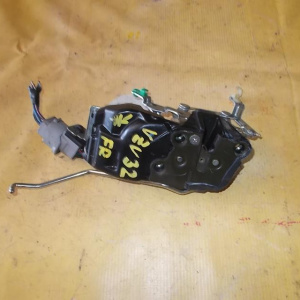 Замок двери Toyota SV32 Vista Hardtop перед, прав