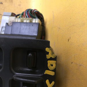 Пульт стеклоподъемника HONDA CR-V RD1 перед, прав дефект оснастки