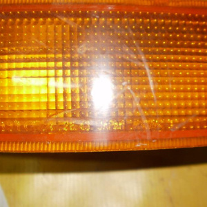 Повторитель в бампер TOYOTA лев Hiace '1994 дефект стекла