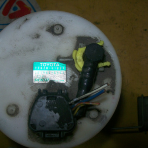 Бензонасос Toyota Altezza JCE15