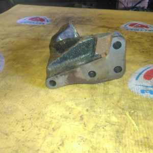 Крепление подушки ДВС Toyota 1MZ/3MZ MCV30/MCU25/MCU35 '2003- перед, прав н