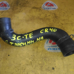 Патрубок интеркулера Toyota Lite Ace Noah/Town Ace Noah CR40/CR50 3C-TE R в F с турбины на радиатор