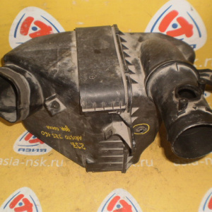 Корпус воздушного фильтра Toyota JZS160 2JZ Aristo (дефект соска)