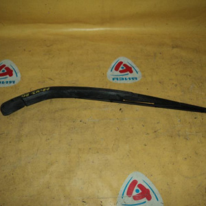 Держатель дворника Toyota Prius NHW20 R