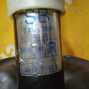 Стойка Chevrolet T200/T250 Aveo перед, прав Daewoo Kalos SB без пружины 96534982