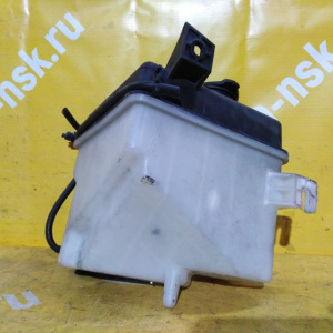 Бачок омывателя Hyundai Getz TB/BJ + насос 2 выхода 986101C000