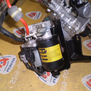 Главный тормозной цилиндр Toyota ZVW30 Prius в сборе с гидро вакуумным усилителем 47270-47030 (ГТЦ) 47070-47050 (гидро вакуумный усилитель)