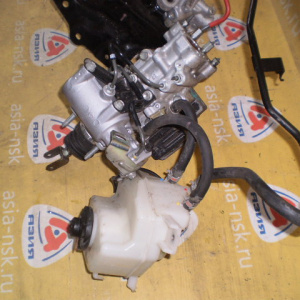 Главный тормозной цилиндр Toyota ZVW30 Prius в сборе с гидро вакуумным усилителем 47270-47030 (ГТЦ) 47070-47050 (гидро вакуумный усилитель)