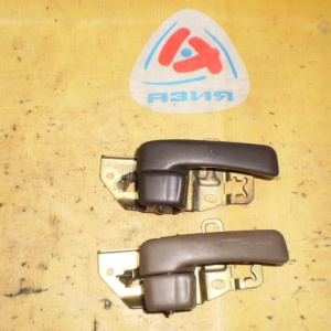 Ручка двери внутренняя Toyota Camry/Vista SV30 R внутренняя