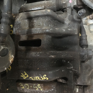Суппорт Toyota ST202/ST205/ST206/ST215 3S-GE перед, прав 47730-21010 (40T28 )2 поршня Caldina