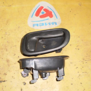 Ручка двери внутренняя Toyota Corolla/Sprinter/Noah AE100/CR50 R внутр.(высокая ножка)