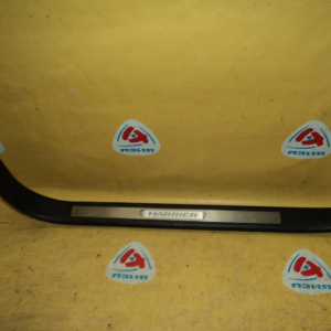 Накладка на порог салона Toyota Harrier GSU30 перед, лев