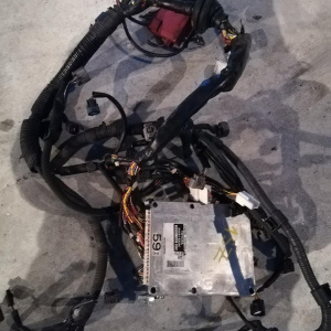 Коса ДВС Toyota 1SZ Vitz SCP10 передний привод a/t U440E + комп