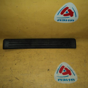 Накладка на порог салона Toyota Mark II GX110 зад, лев