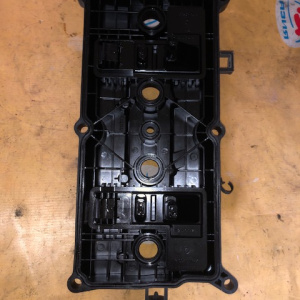 Крышка клапанная Nissan MR20-DE Qashqai/Serena/Xterra J10/C25/T31
