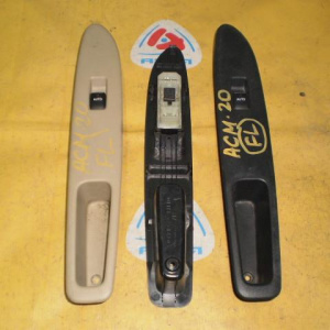 Пульт стеклоподъемника TOYOTA Ipsum ACM20 перед, лев