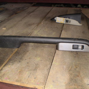 Пульт стеклоподъемника NISSAN X-Trail T30 зад, прав