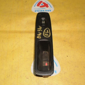 Пульт стеклоподъемника Mazda Demio DW3W '1996- перед, лев