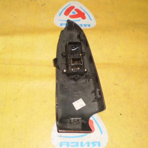 Пульт стеклоподъемника Acura MDX зад, прав