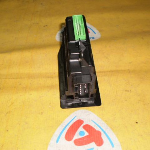 Пульт стеклоподъемника Volvo S60 RS/TS/SW/SZ/CZ/CT F пассажирский 30739981