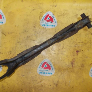 Рычаг Opel J96/31/F35/YS3E Vectra B '1998 R в поперечный верхний Saab 9-5
