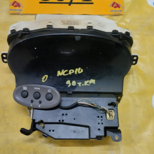 Панель приборов Toyota Platz/Vitz NCP10/SCP10