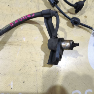 Датчик ABS Toyota Lite Ace Noah/Town Ace Noah CR40/SR40/KR40 перед, прав 2WD 89542-28070