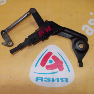 Датчик уровня кузова Audi A4 B8/8K2 зад, лев 1T0907503A с тягой и креплением сзади слева '2007-2015